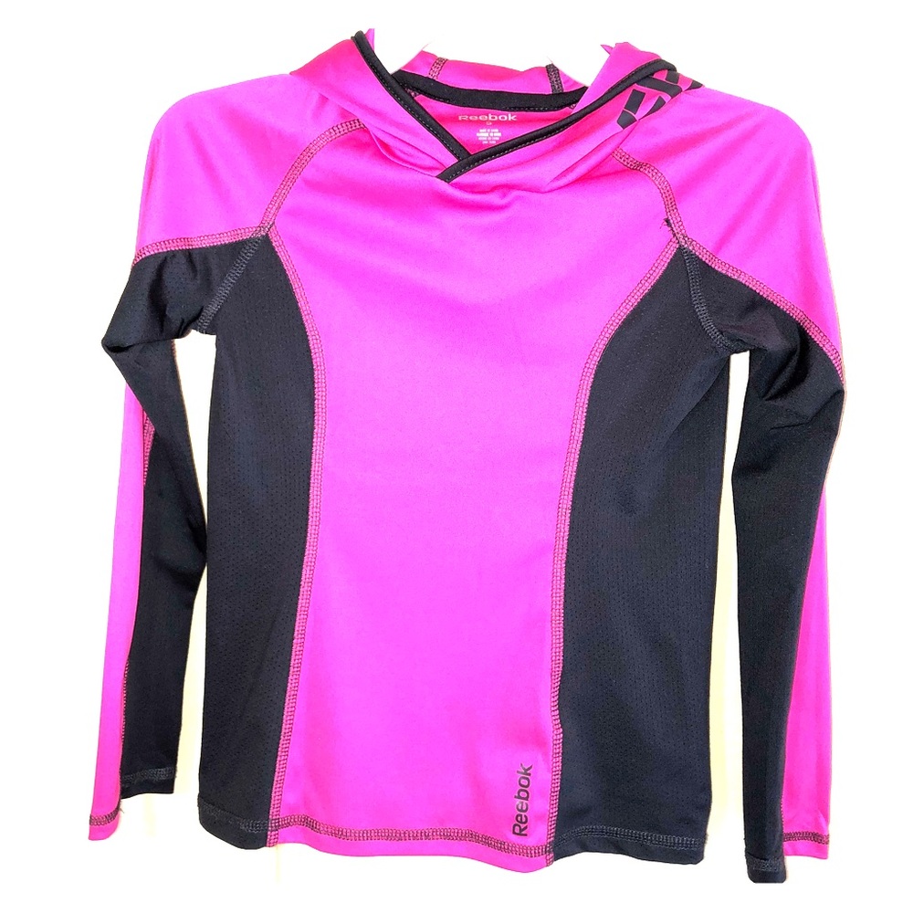 Girls athletic hooded long sleeved shirt